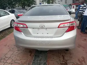 Toyota Camry 2014 Silver