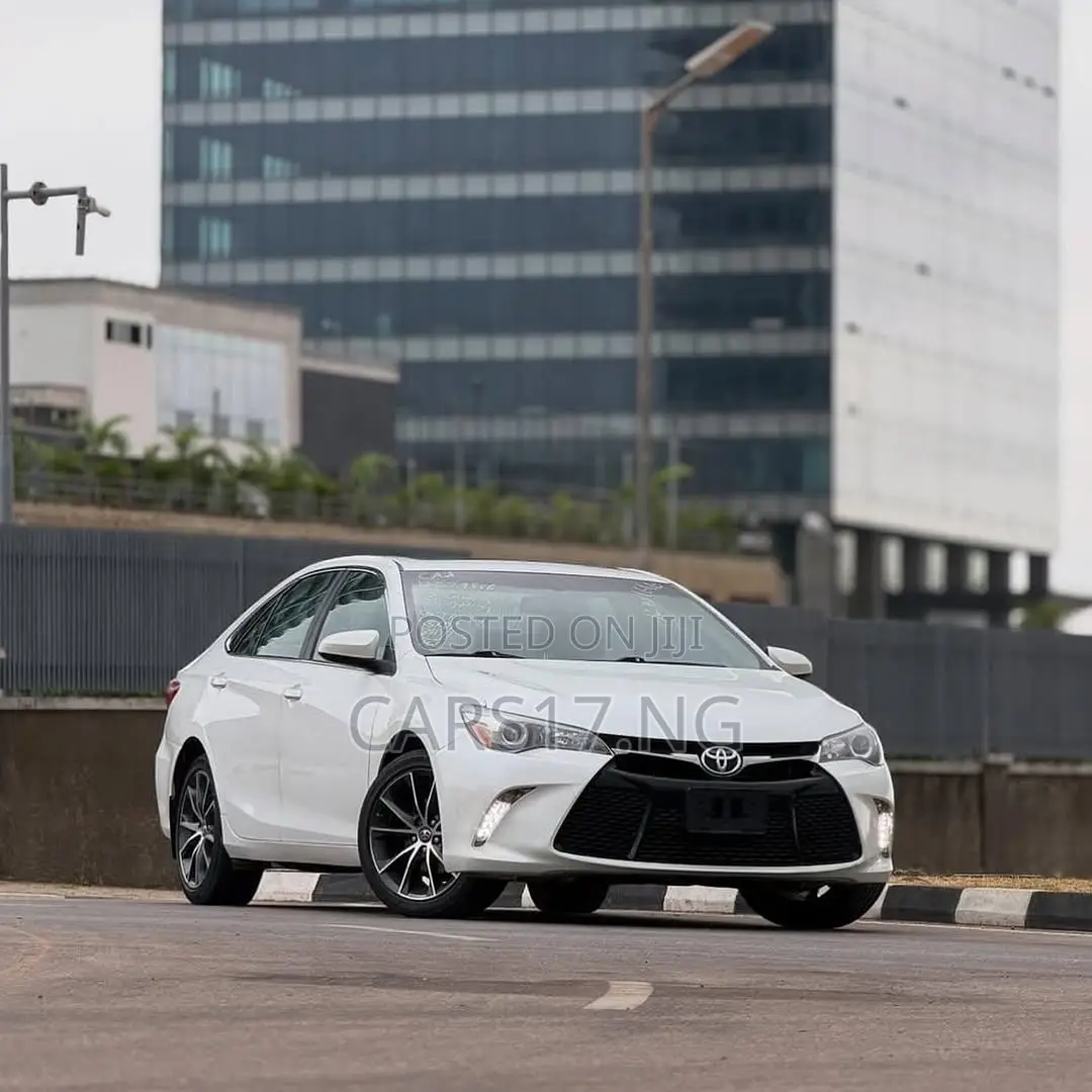 Toyota Camry 2016 White