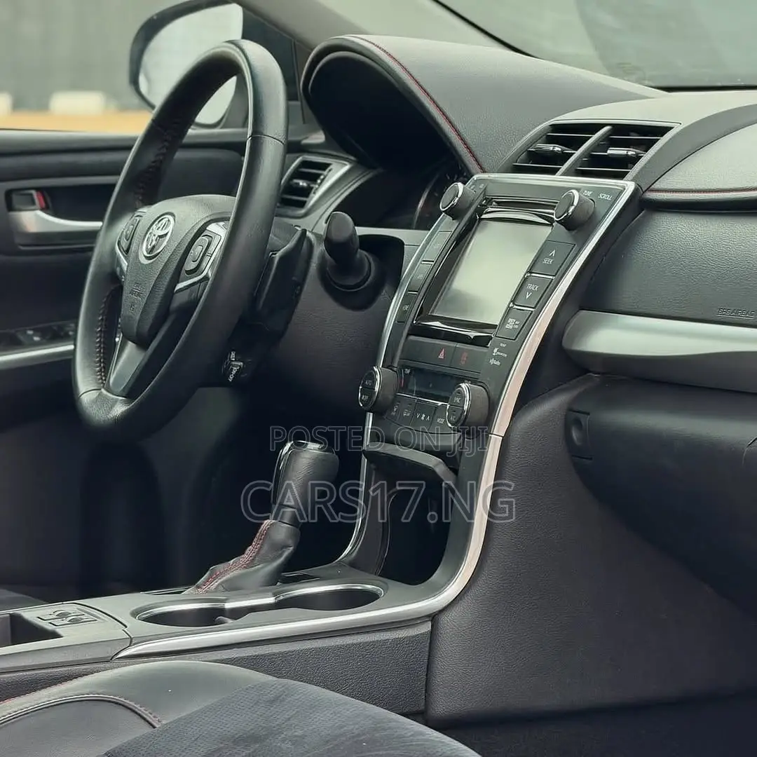 Toyota Camry 2016 White