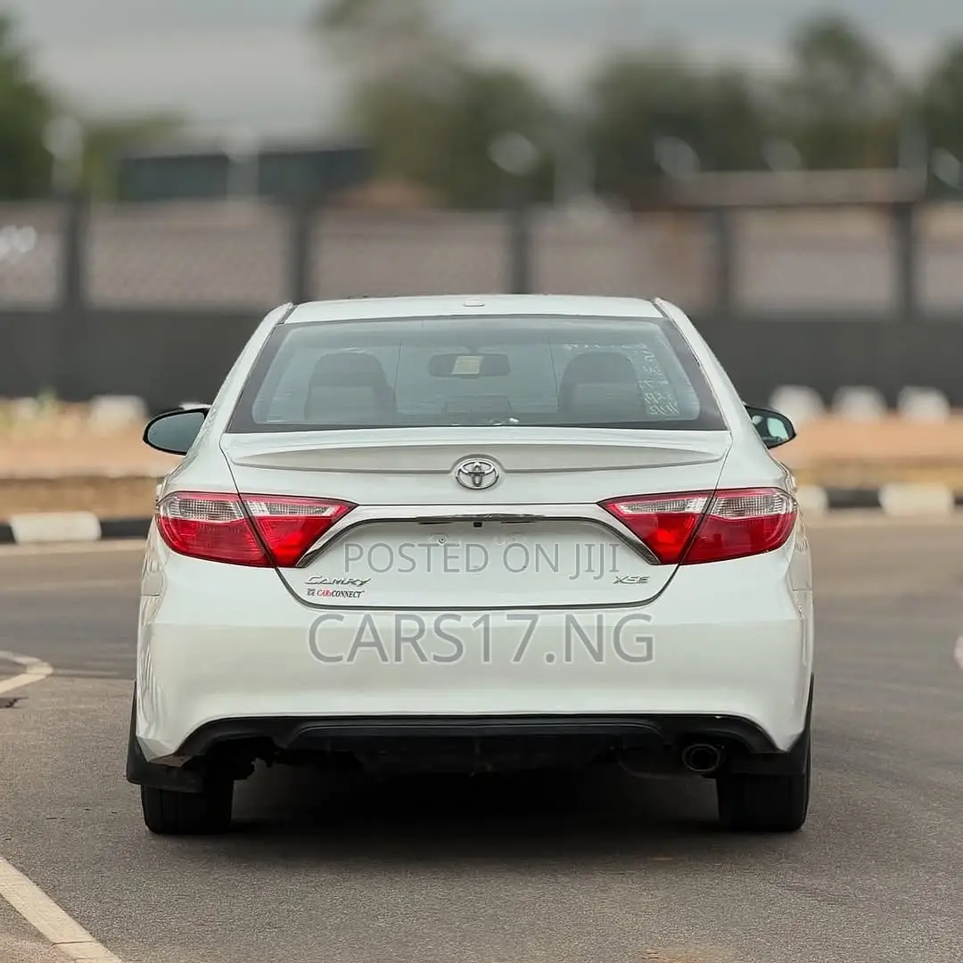 Toyota Camry 2016 White