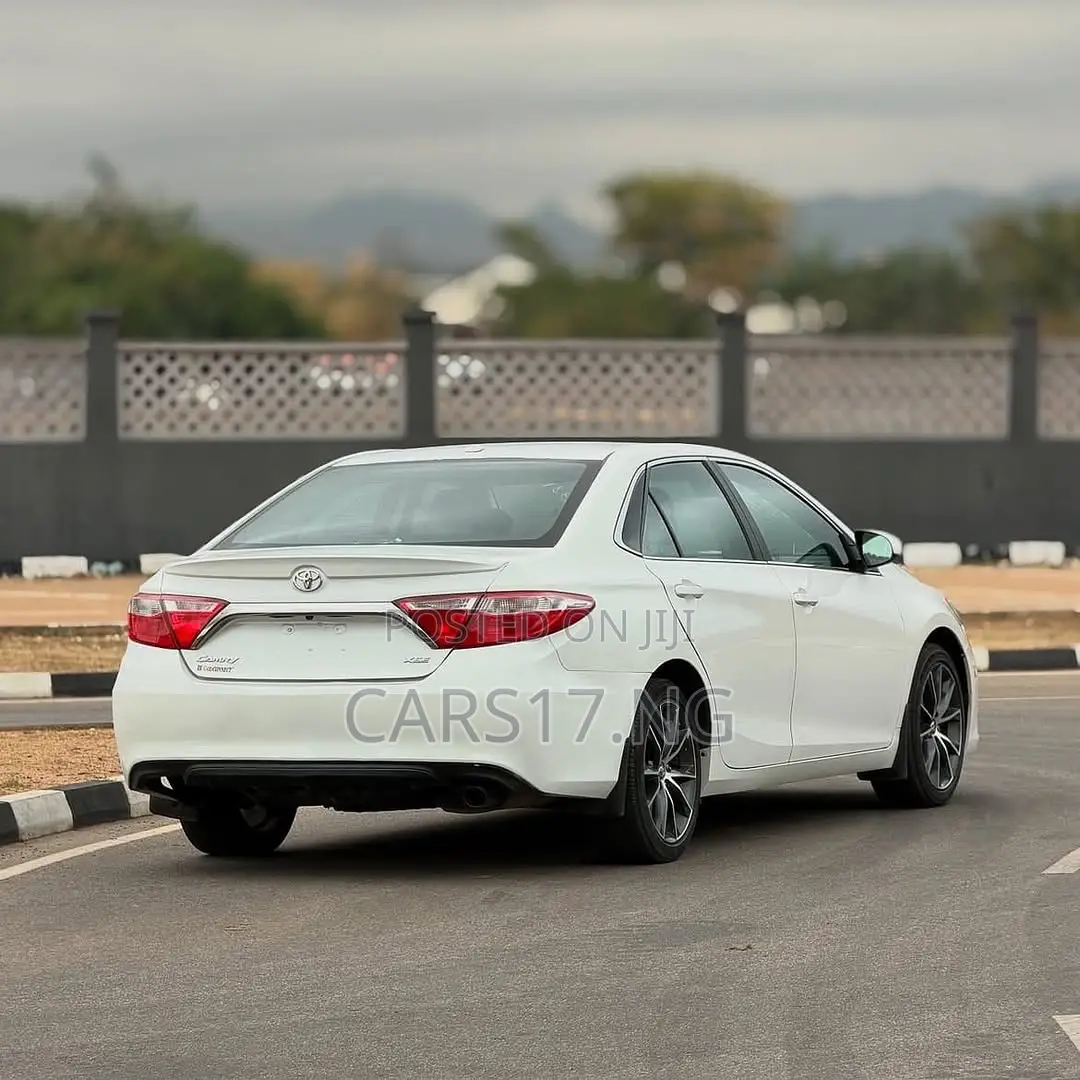 Toyota Camry 2016 White
