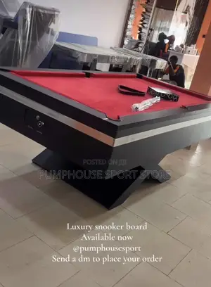 Luxury Pool Board With Complete Accessories