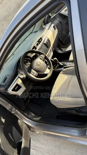Toyota Corolla L 4dr Sedan (1.8L 4cyl 4A) 2014 Gray