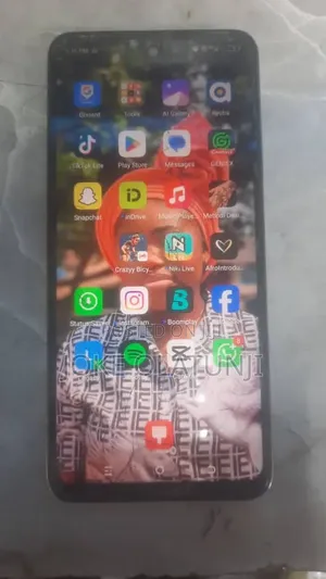 Tecno Spark 20 128 GB Gold