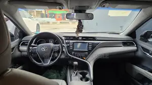 Toyota Camry 2018 White