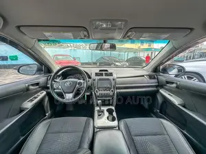 Toyota Camry XLE 4dr Sedan (2.5L 4cyl 6A) 2014 White