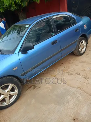 Mitsubishi Carisma 2004 Blue