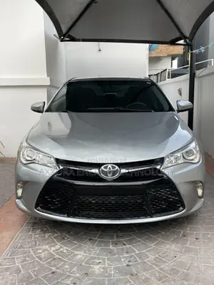 Toyota Camry LE 4dr Sedan (2.5L 4cyl 6A) 2016 Gray