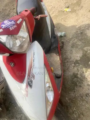 SYM Symnh 2015 Red