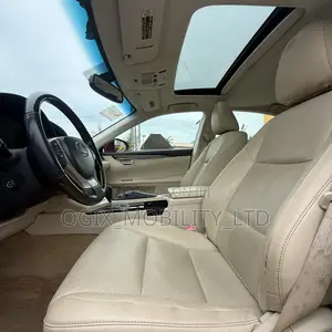 Lexus ES 2014 Red