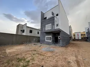 4bdrm Duplex in Life Camp for sale