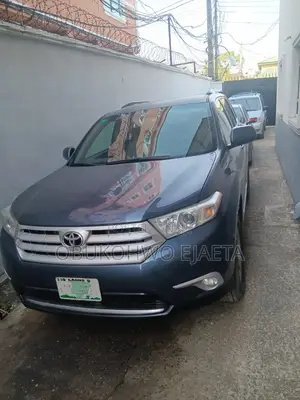Toyota Highlander 2011 Blue