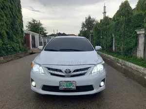 Toyota Corolla LE 4dr Sedan (1.8L 4cyl 4A) 2010 White