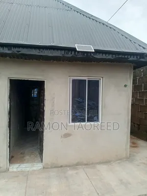 Furnished Mini Flat in Oluyole Estate for rent