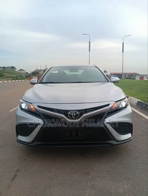 Toyota Camry 2021 Silver