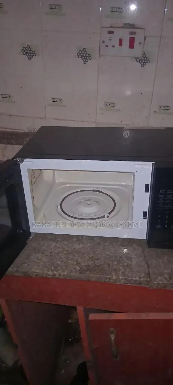 Hisense Microwave