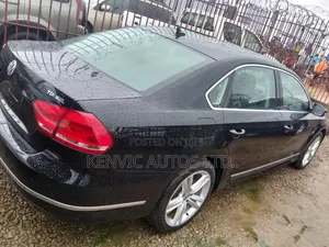 Volkswagen Passat TDI SE 4dr Sedan (2.0L 4cyl Turbodiesel 6M) 2014