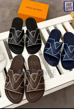 Quality Designer Men Palm Slipper Available in Different Size and Type