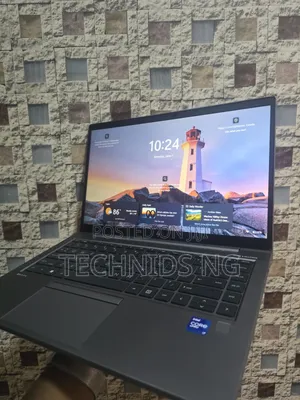 Laptop HP ZBook Firefly 14 G11 16GB Intel Core i7 SSD 512GB