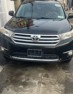Toyota Highlander 3.5L 4WD 2013 Black