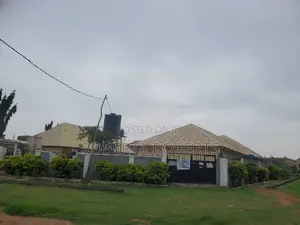 1bdrm Block of Flats in Fcda Quarters Ext, Bwari / Bwari for sale