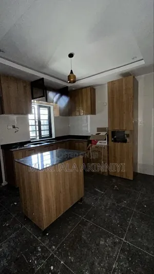 3bdrm Duplex in Greenwich Estate, Kosofe / Kosofe for sale