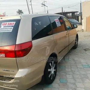 Toyota Sienna 2004 Gold