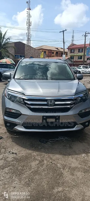 Honda Pilot Touring 4dr SUV 4WD (3.5L 6cyl 9A) 2017 Silver