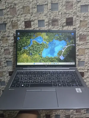 Laptop HP ZBook Firefly 14 G7 16GB Intel Core i7 SSD 512GB