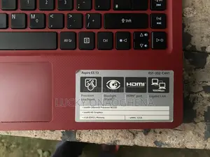 Laptop Acer Aspire ES 4GB Intel Celeron HDD 32GB