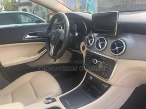 Mercedes-Benz GLA 250 2016 White