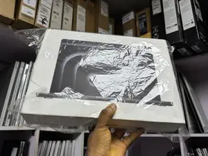 New Laptop Apple MacBook Pro 2025 M5 16GB Apple M5 SSD 512GB