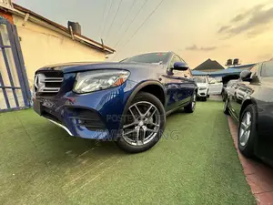Mercedes-Benz GLC-Class 2017 Blue