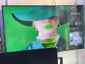 65”Samsung Qled Smart TV With Ai-Upscaling Resolution.