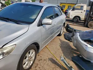 Toyota Corolla Altis 2012 Silver