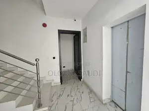 5bdrm Duplex in Banana Island for rent