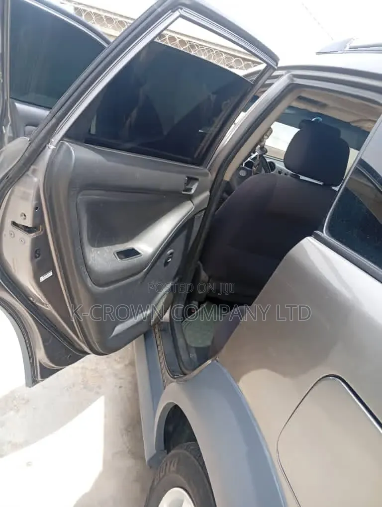 Pontiac Vibe Automatic 2004 Gray