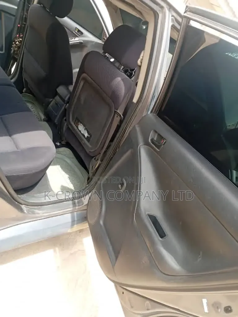 Pontiac Vibe Automatic 2004 Gray