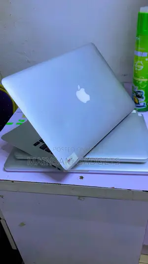 Laptop Apple MacBook Air 2017 8GB Intel Core i5 SSD 256GB