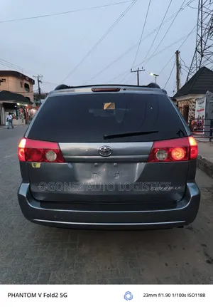 Toyota Sienna LE AWD 2006 Blue