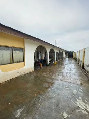 3bdrm Bungalow in Onibata, Alakia for sale