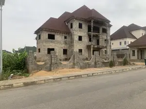 6bdrm Duplex in River Park Estate, Sabon Lugbe for sale