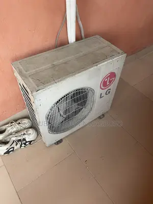 It’S A Very Good Ac Unit And It’S Chilling But No Gas On It
