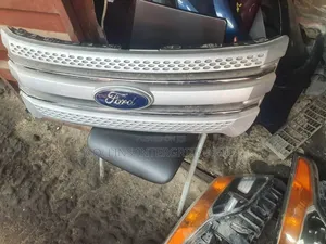 Front Grill Ford Explorer 2014