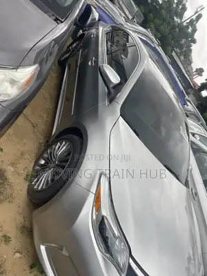 Toyota Avalon Limited FWD Sedan (3.6L 6cyl 6A) 2016 Silver
