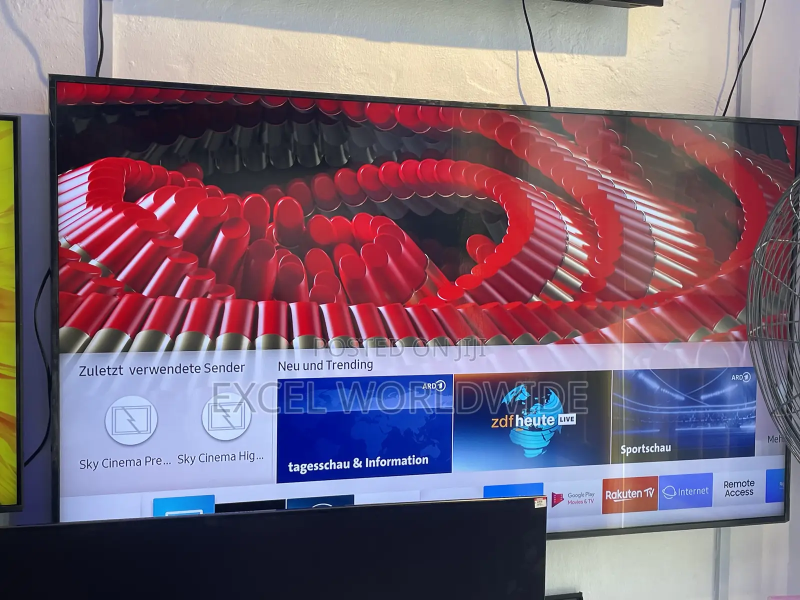 65”Samsung Qled Smart TV With Ai-Upscaling Resolution.