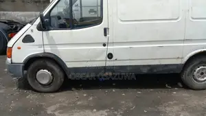 Ford E350 2006 White