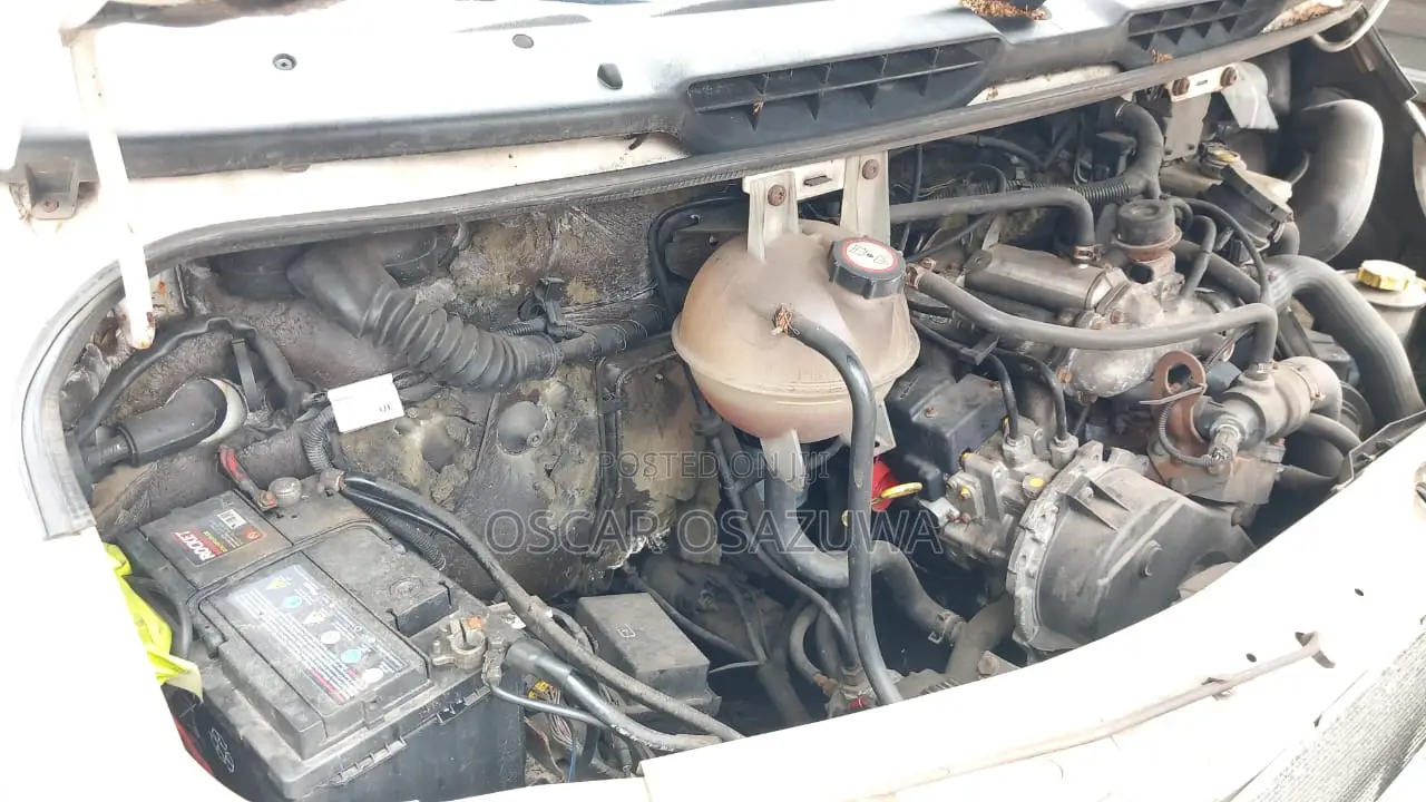 Ford E350 2006 White