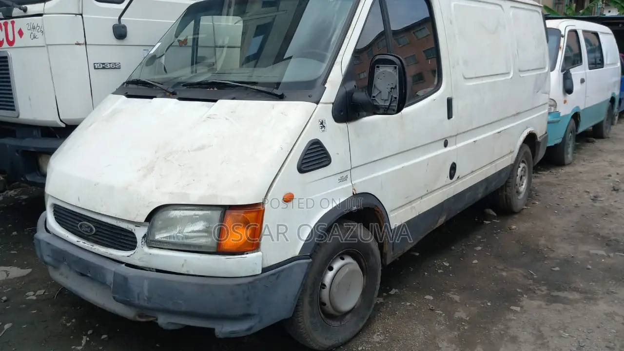 Ford E350 2006 White