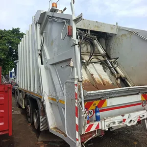 Mercedes Benz Actros 1813 Garbage Compactor 10 Tyres Tokunbo Wi